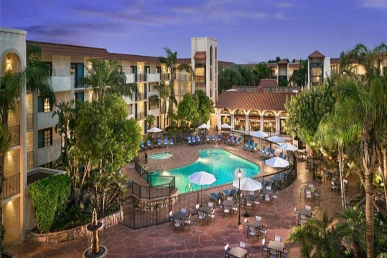Embassy Suites By Hilton Scottsdale Resort Esterno foto