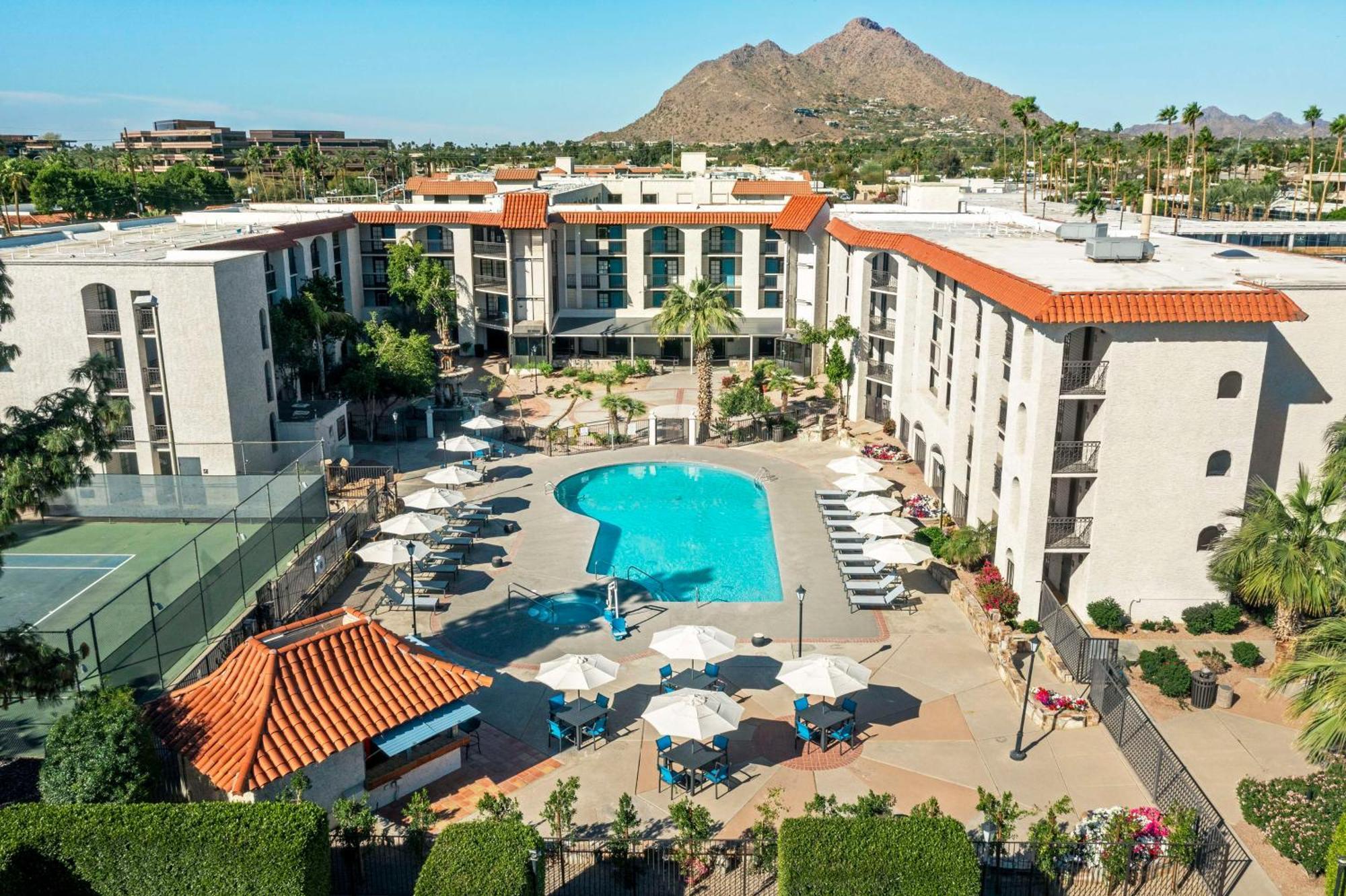 Embassy Suites By Hilton Scottsdale Resort Esterno foto