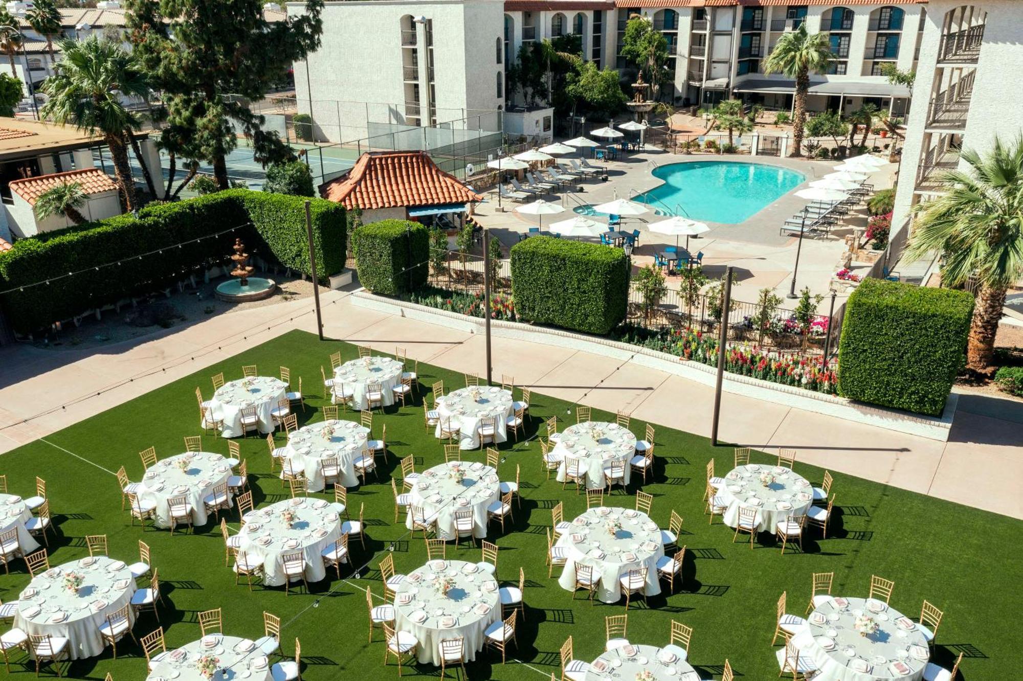 Embassy Suites By Hilton Scottsdale Resort Esterno foto