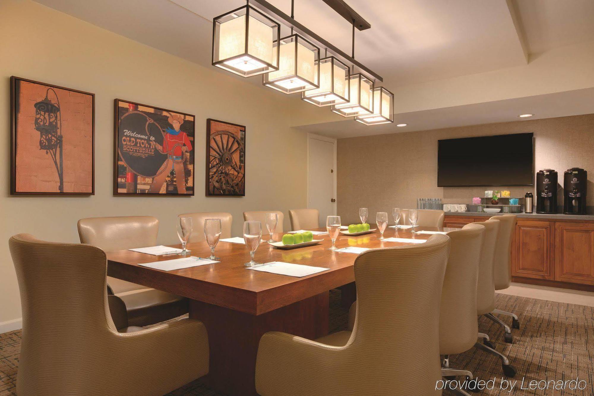 Embassy Suites By Hilton Scottsdale Resort Esterno foto