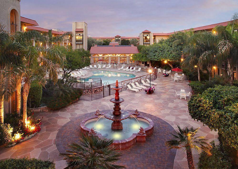 Embassy Suites By Hilton Scottsdale Resort Esterno foto