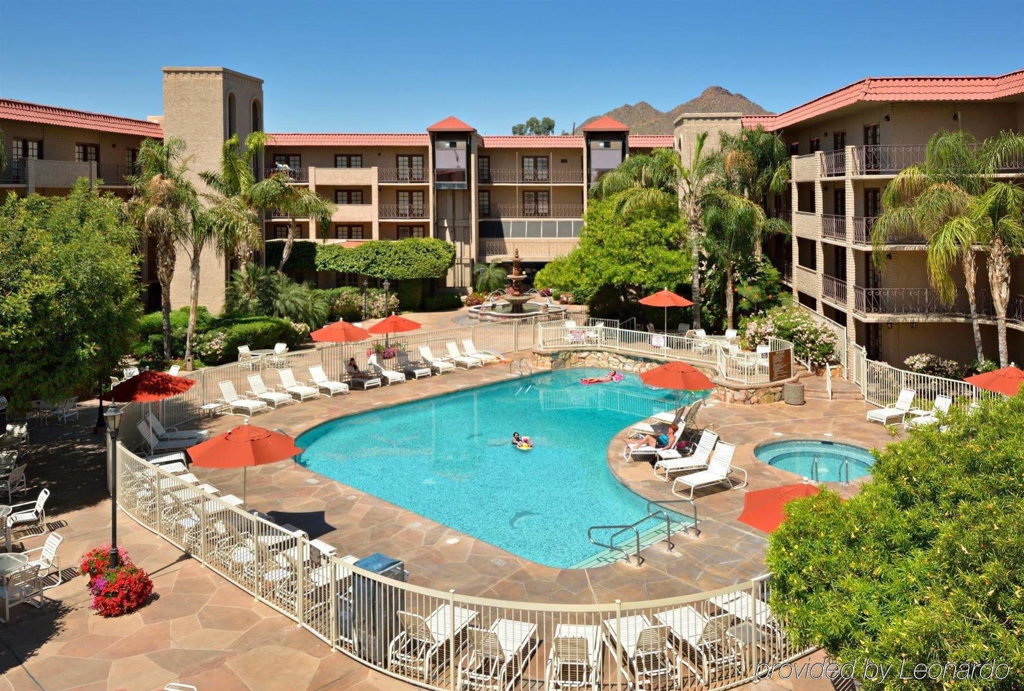 Embassy Suites By Hilton Scottsdale Resort Esterno foto