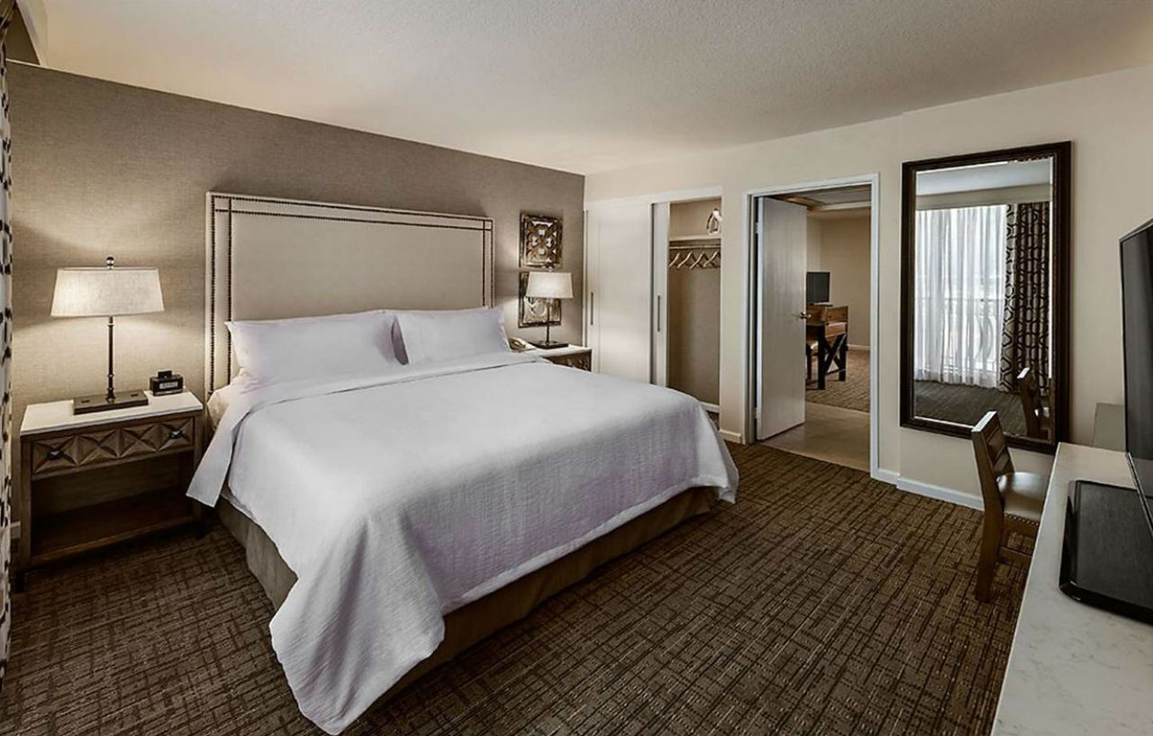 Embassy Suites By Hilton Scottsdale Resort Esterno foto